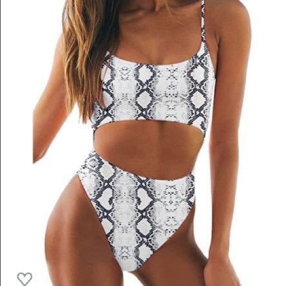 Snakeskin One piece cut out swimsuit - Picture 1 of 2